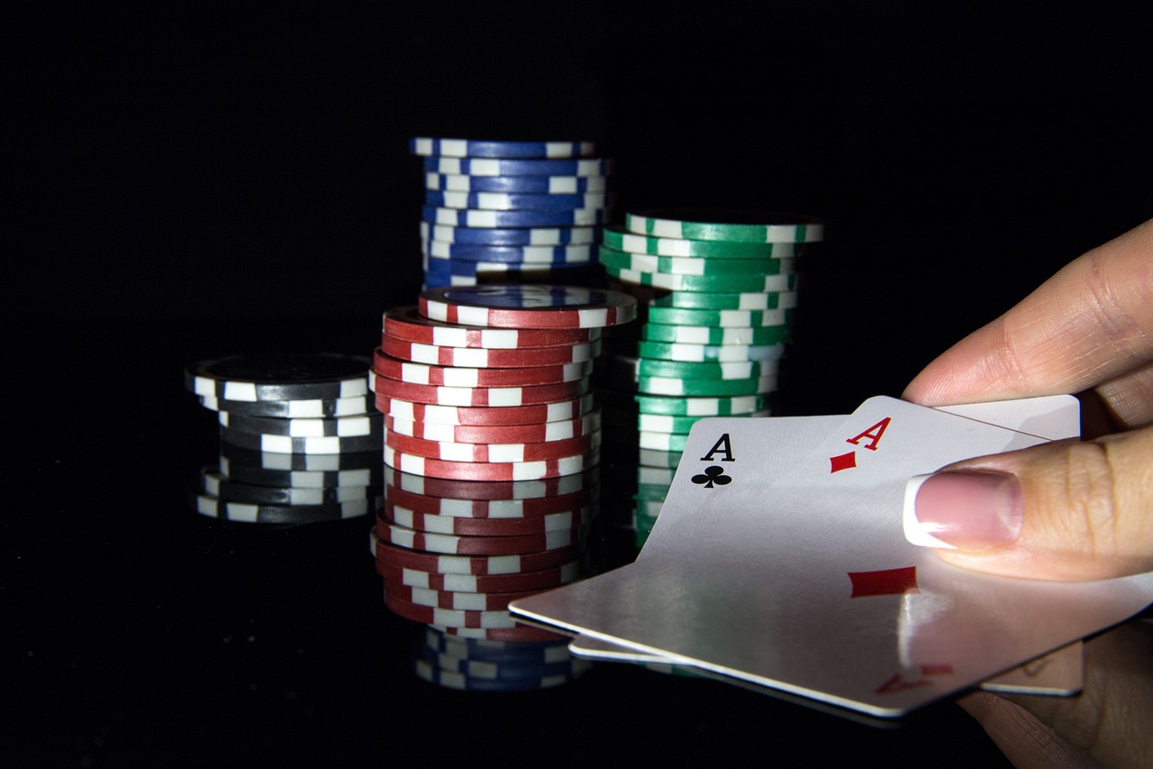 Decentralization in Gambling